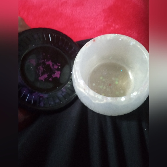 Adorable handmade custom mushroom jewlery dish - Picture 3 of 4